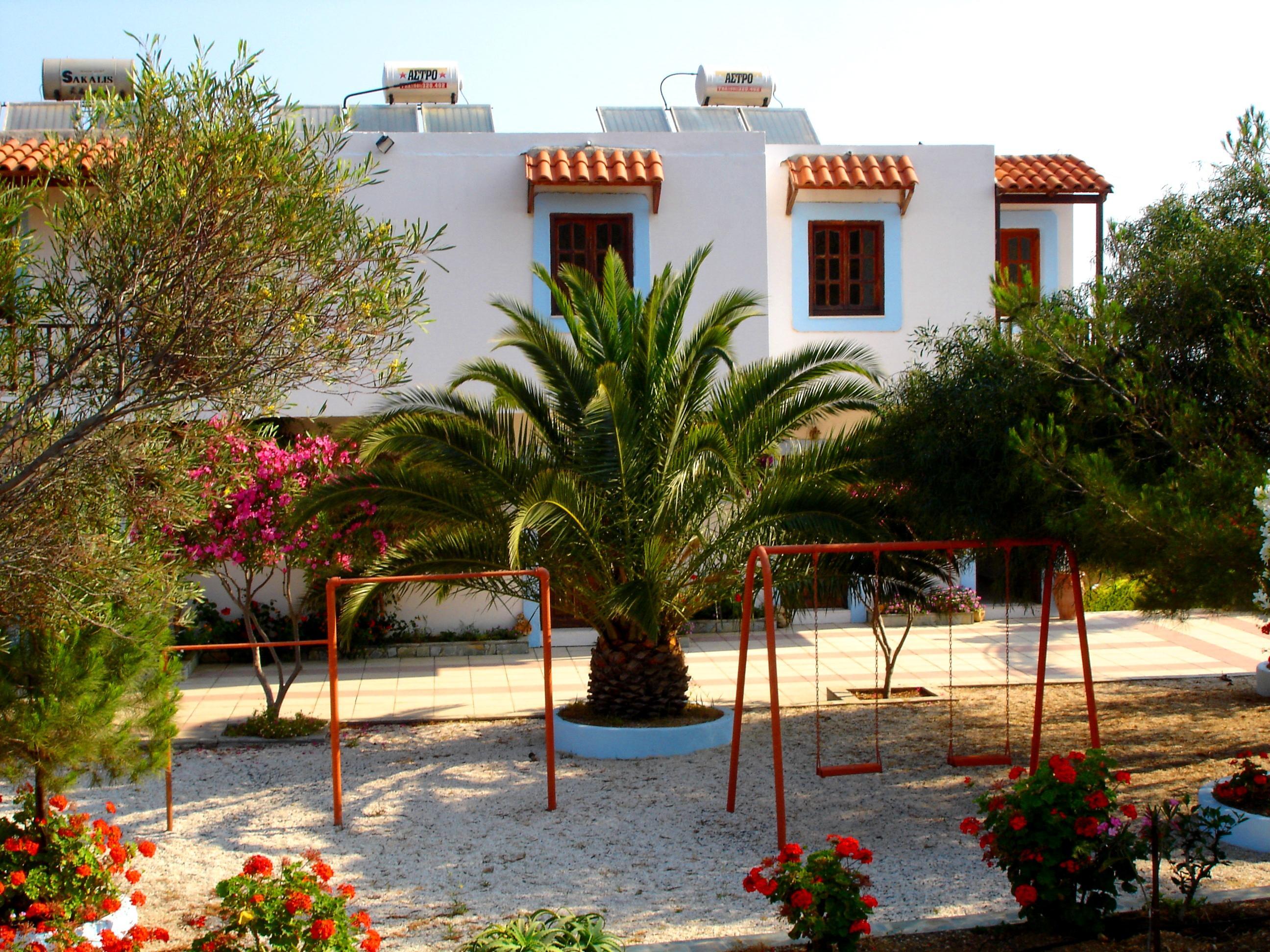 Spiros-Soula Family Hotel & Apartments Agia Pelagia  Exterior photo